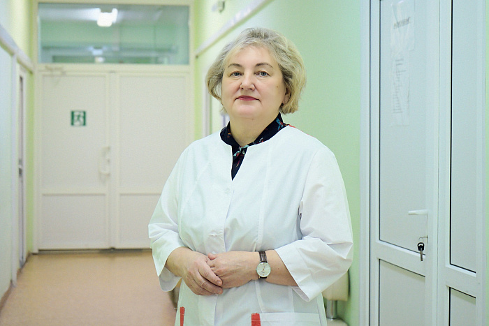 Более 1500 человек в 2024 году прошли лечение от кожных заболеваний на специальной УФ-установке