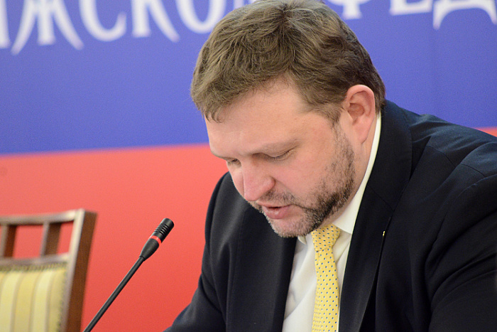 Михаил Бабич провёл в Кирове заседание Совета округа