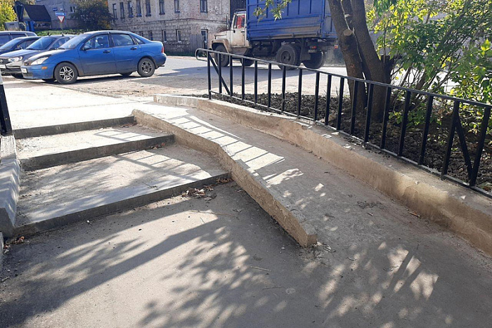 Благодаря нацпроекту жители многоэтажки в Слободском гордятся своим двором