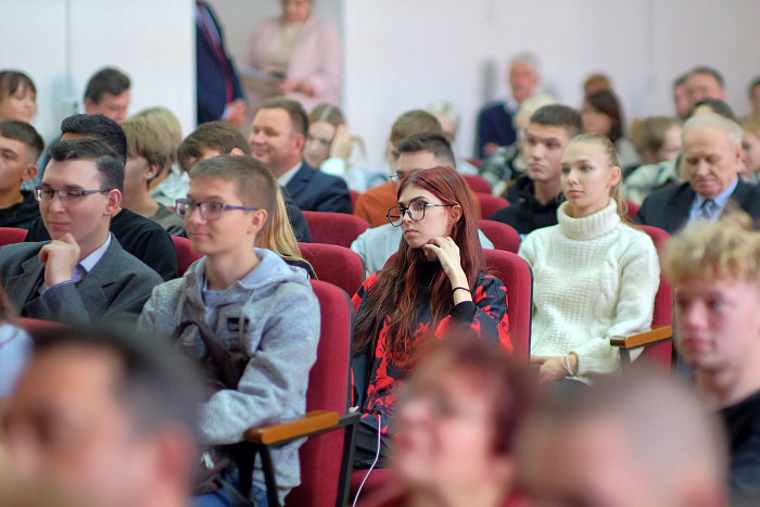 Александр Соколов встретился со студентами и преподавателями МГЮА