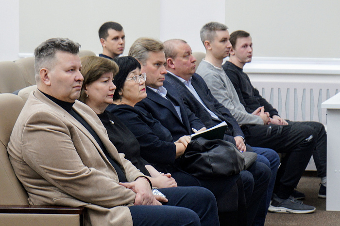 Будущие стоматологи встретились с главными врачами медучреждений Кировской области