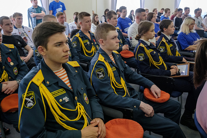 В Кирове создадут Центр обучения волонтеров