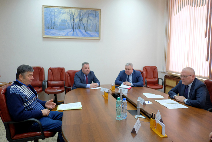 В слободе Леваши отремонтируют дорогу и пирс
