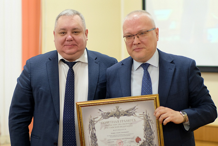 Алексей Комаров получил Почетную грамоту от министра обороны Сергея Шойгу