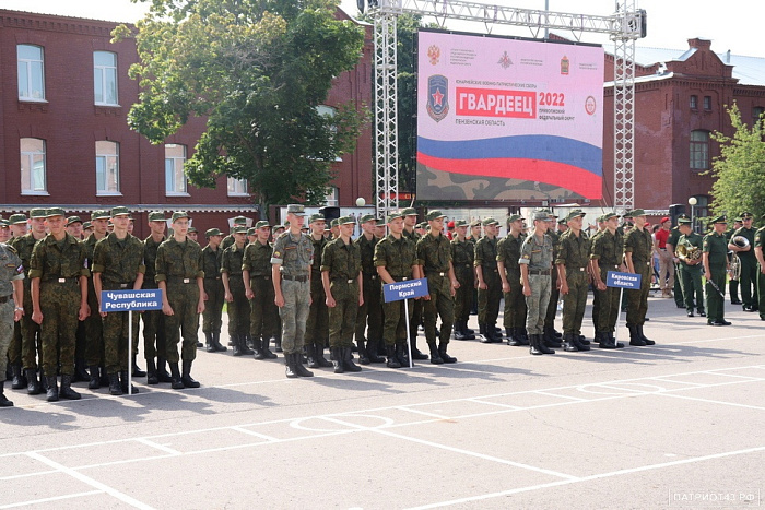 В ПФО начались юнармейские военно-патриотические сборы «Гвардеец»