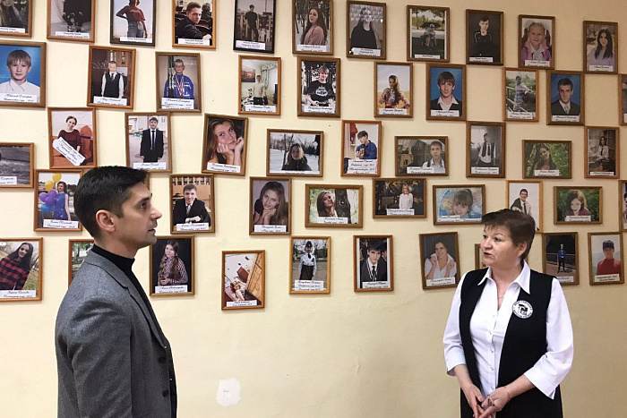 Заместитель министра образования Константин Ситников посетил Вятскополянский район с рабочим визитом 