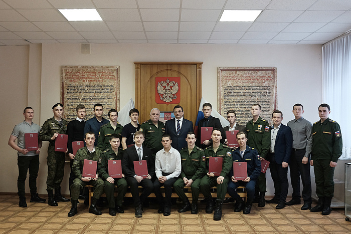 Лучшие кировские военнослужащие запаса получили награды