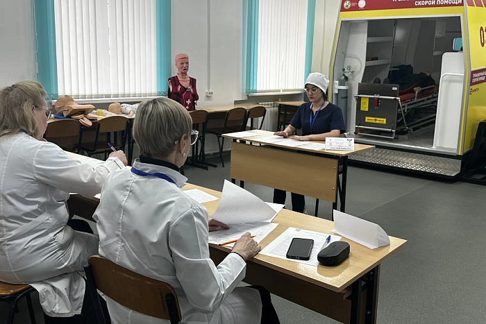 На базе Кировского медицинского колледжа открылся II Всероссийский конкурс «Студент года»