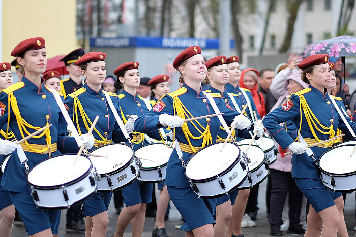 Впервые в Кирове прошел юнармейский парад