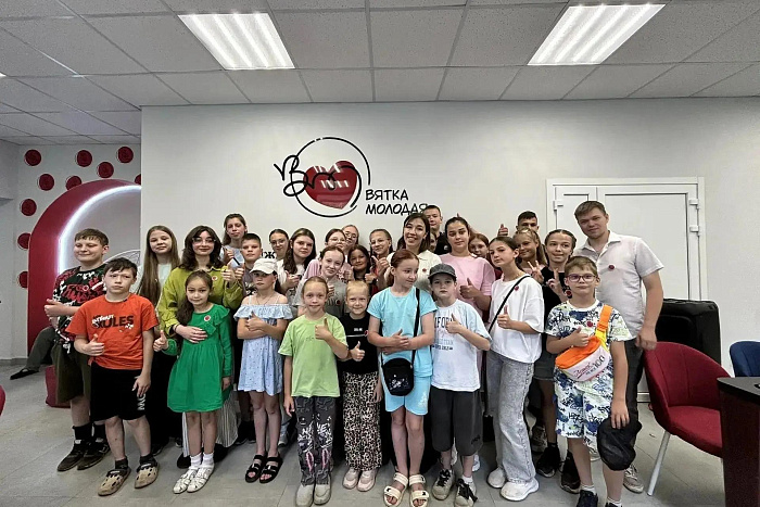 В Юрье открылось современное молодёжное пространство «Отличное место»
