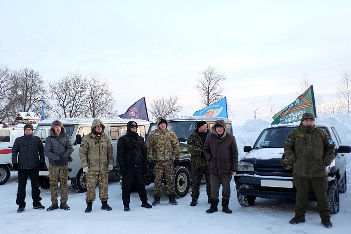 9 автомобилей отправлены на фронт кировским военнослужащим