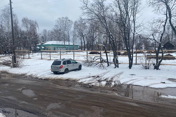 Строительство новой поликлиники в Кильмези будут контролировать в режиме онлайн