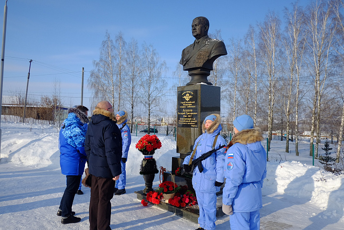 В селе Калинино Малмыжского района зажгли Вечный огонь