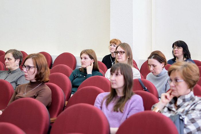 Кировские врачи проходят обучение у федеральных экспертов