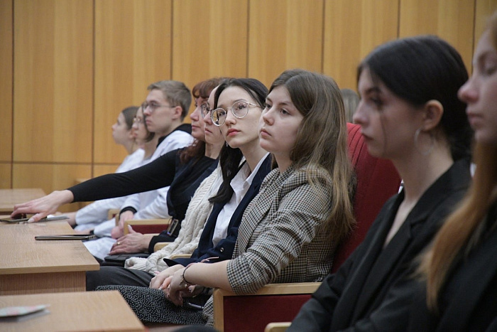 От природных ресурсов и экономики до знаменитых уроженцев Вятской земли: в Кирове стартовала акция «Достижения России»