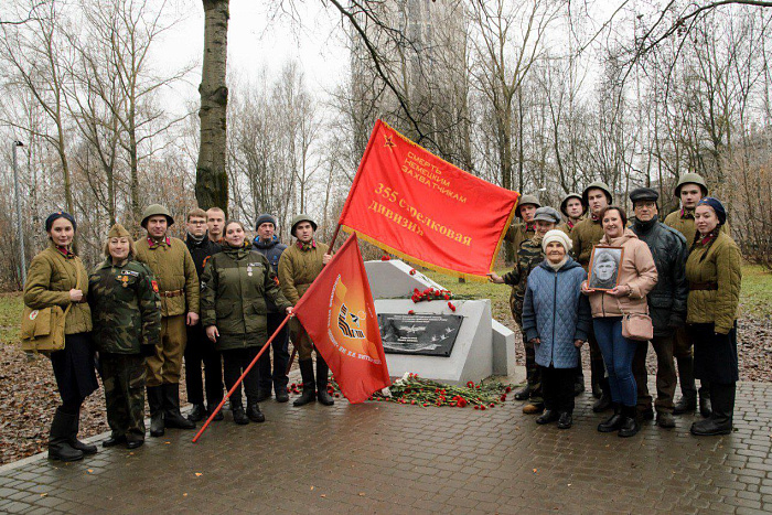 В парке Победы открылся памятный знак «Воинам Кировской 355-й стрелковой дивизии»