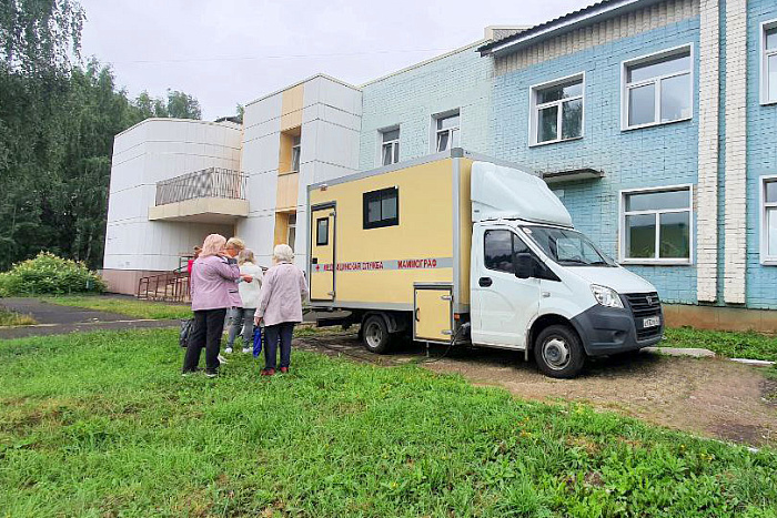 В Кировской области мобильные медицинские комплексы выполнили более 100 выездов с начала года