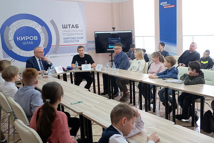 В Кирове открылся «Шахматный клуб Сергея Карякина»