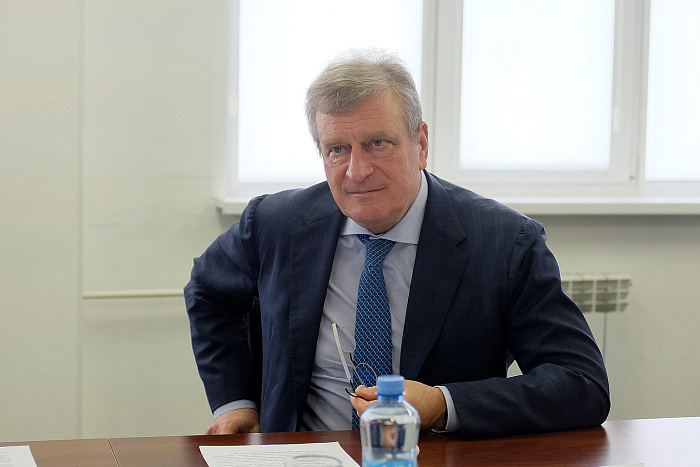 Губернатор Игорь Васильев посетил промплощадку завода «Киров Тайр»