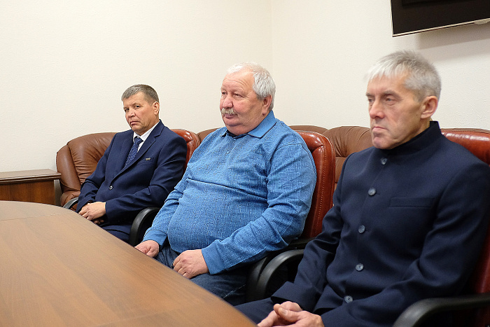 В Кировской области впервые вручили нагрудный знак «Заслуженный работник транспорта»