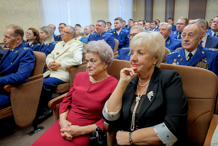 Александр Соколов поздравил работников прокуратуры с профессиональным праздником