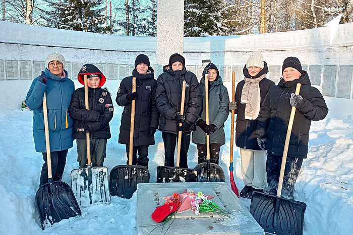 В Кировской области прошла акция «Блокадной вечности страницы»