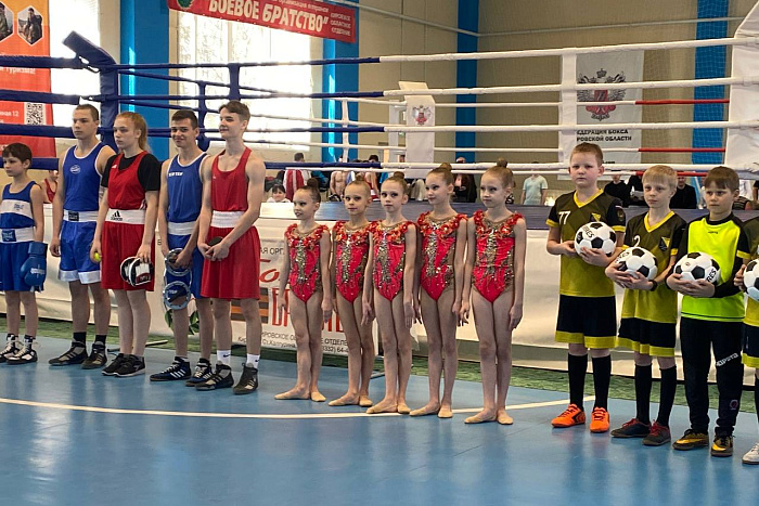 В день открытия спортивного зала прошли чемпионат и первенство города Кирова по боксу 