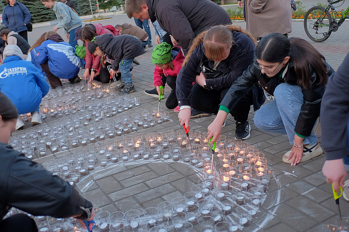 В Кирове «нарисовали» свечами огненную картину