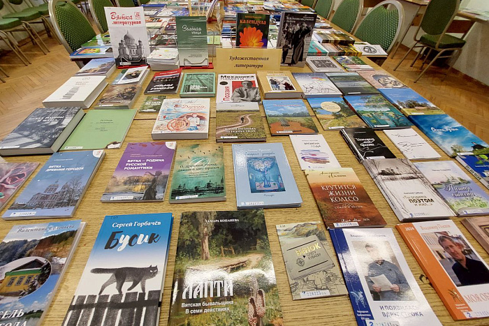 Более 600 изданий представлено на Вятской книге года