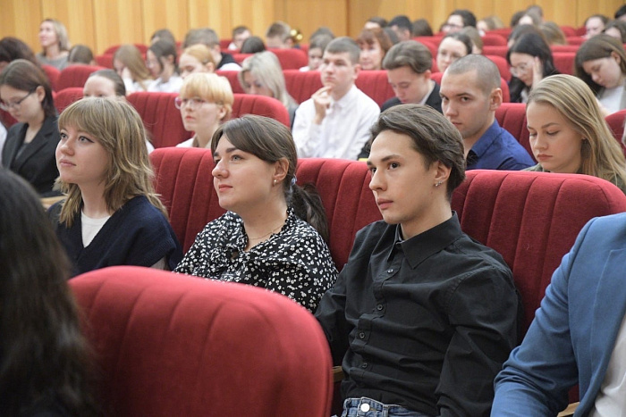 От природных ресурсов и экономики до знаменитых уроженцев Вятской земли: в Кирове стартовала акция «Достижения России»