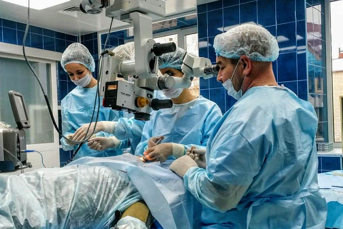 Свыше 800 жителей прошли лечение в офтальмологических отделениях Яранска и Вятских Полян