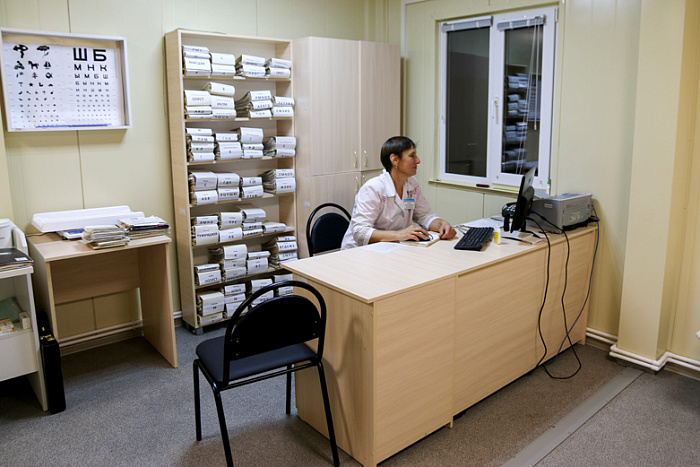Для шести населенных пунктов в Омутнинском районе начал работу новый фельдшерско-акушерский пункт