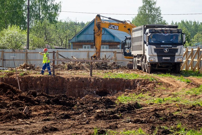 В Лянгасово завершена кладка стен дома для переселения из аварийного жилья