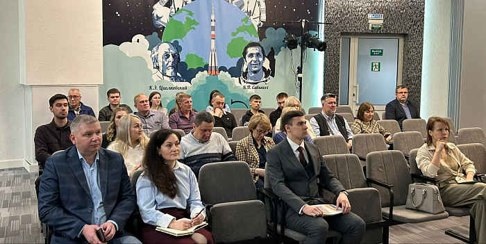 Кировские дорожники и строители учатся инновационным технологиям
