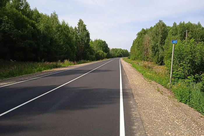 Ремонт дороги от Кирова до границы с Удмуртией завершили на месяц раньше срока