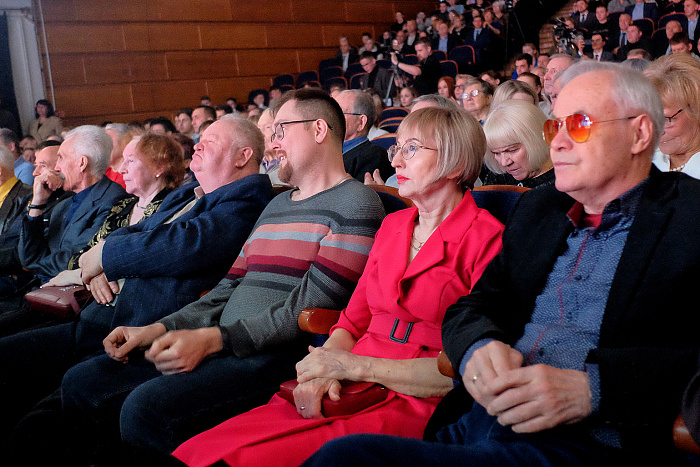 Александр Соколов поздравил звезд вятского спорта