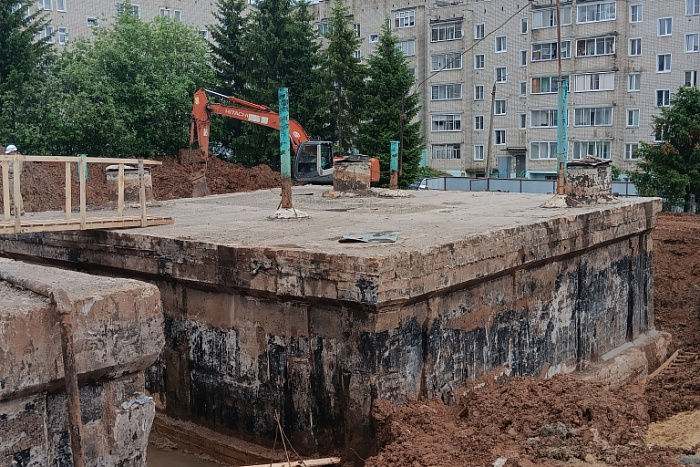 В Омутнинске строят водопровод и станции водоподготовки