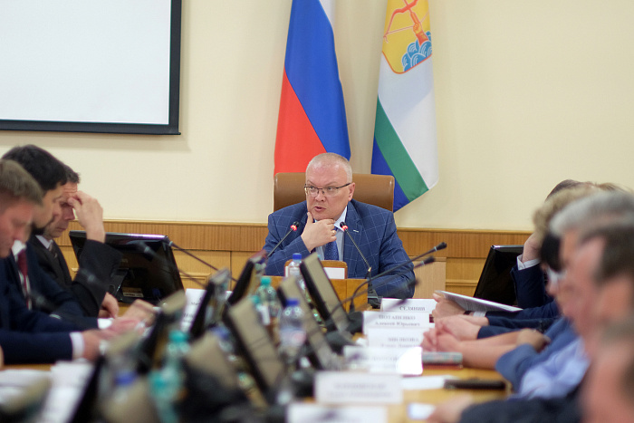 Александр Соколов предложил законодательно урегулировать работу магазинов «24 часа»