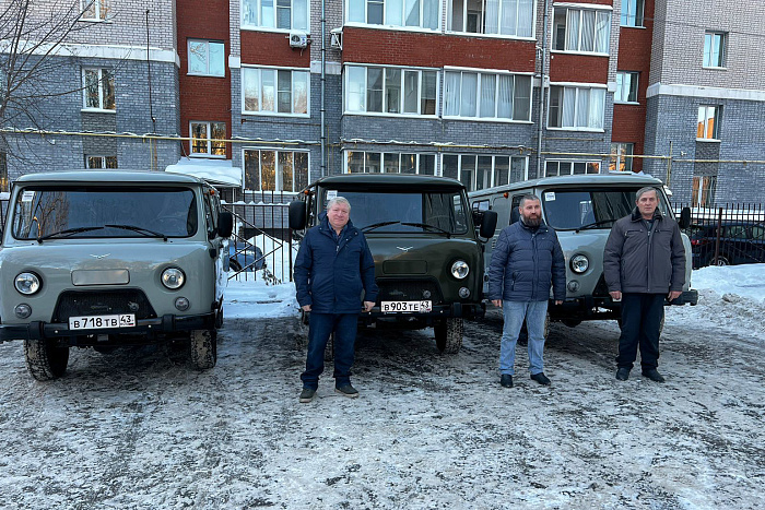 Еще три машины переданы «Кировлесцентру» для патрулирования лесов