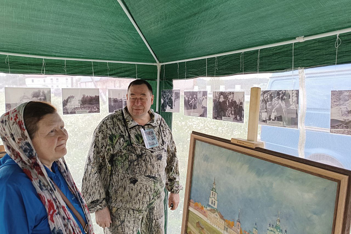 Для паломников Великорецкого крестного хода открыли уникальную выставку
