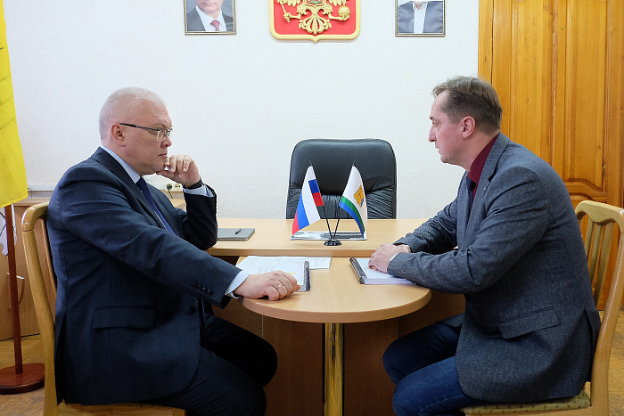 Александр Соколов провел встречу с главой Оричевского района