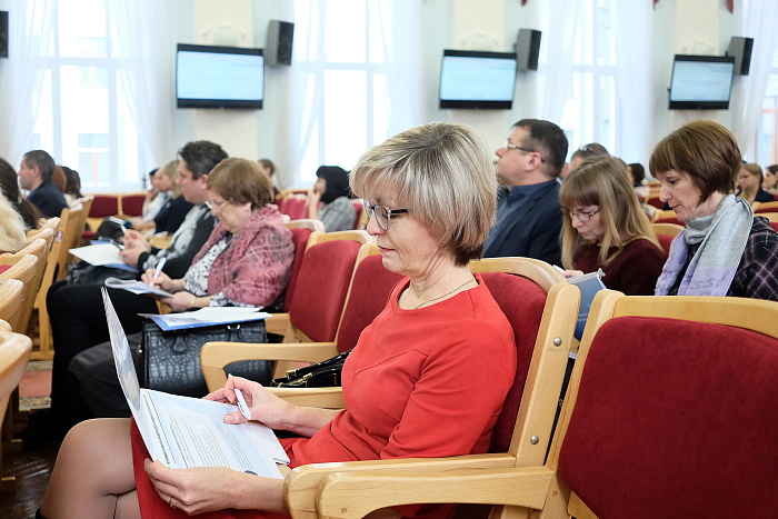Кировским предпринимателям рассказали о возможностях участия в закупках крупнейших заказчиков