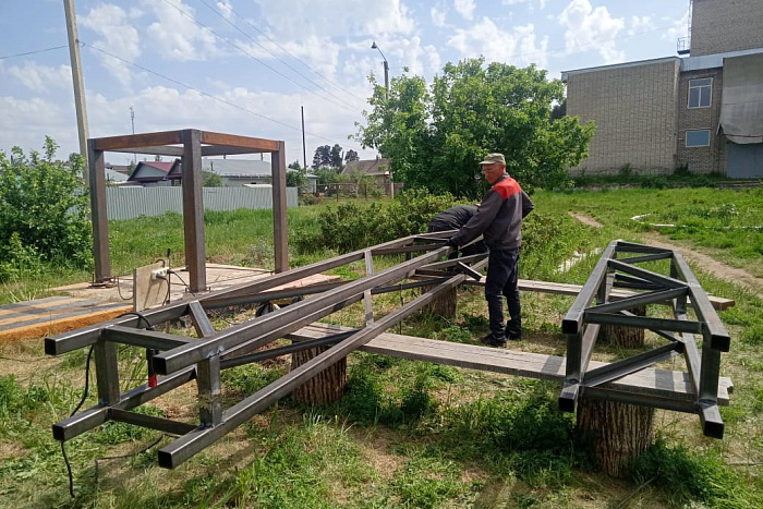 В Вятскополянском районе благоустраивают площадь Победы