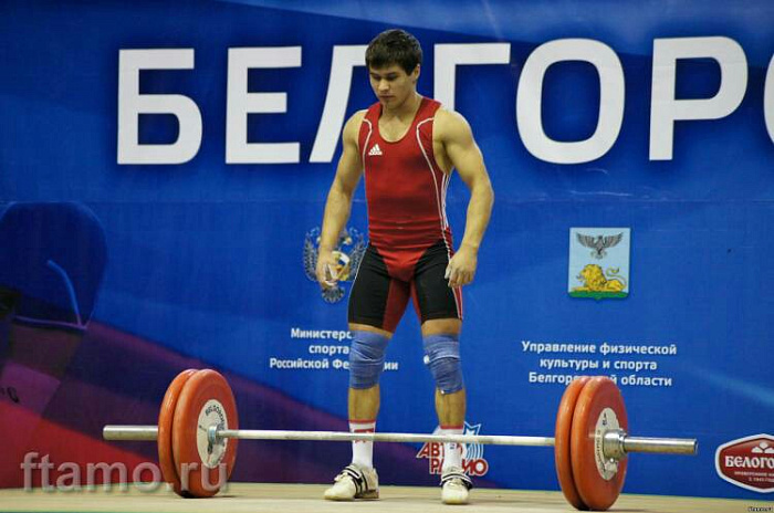 Кировский штангист стал призером чемпионата России по тяжелой атлетике