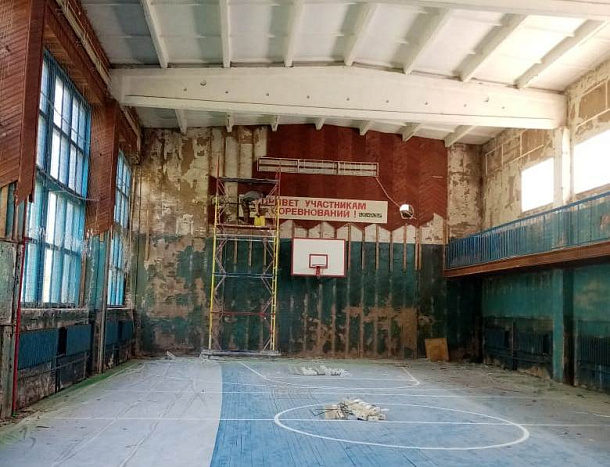 В Кикнуре ремонтируют спортшколу