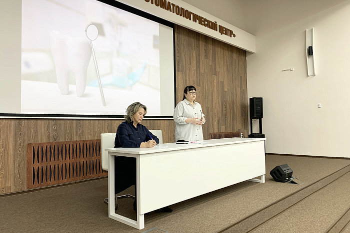 На работу в Кировский стоматологический центр пришли 33 молодых специалиста
