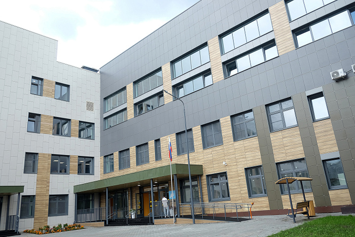 В Кирове приняли новую школу на улице Рудницкого