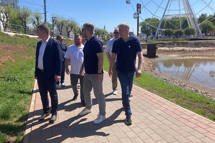 Нижний пруд в парке имени С.М. Кирова начали заполнять водой