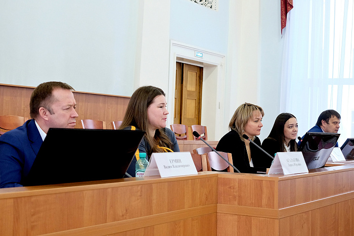 Кировским предпринимателям рассказали о возможностях участия в закупках крупнейших заказчиков