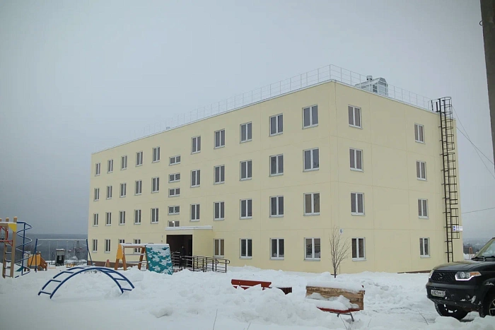 В Омутнинске построили 3 дома для переселения из аварийного жилья